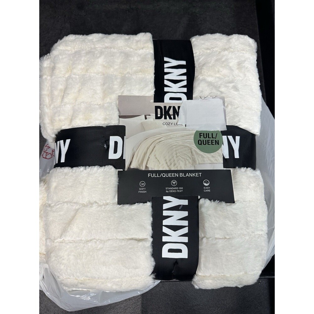DKNY Channel Bunny Blanket Full / Queen White Faux Fur Plush Cozy (90โx90โ) NWT